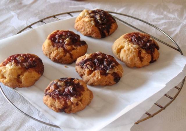 αλμυρά μπισκότα με chutney γλυκιά τομάτα