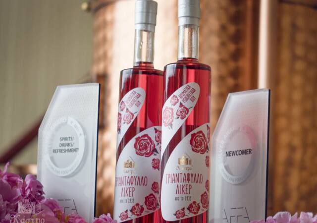 Λικερ Τριανταφυλλο