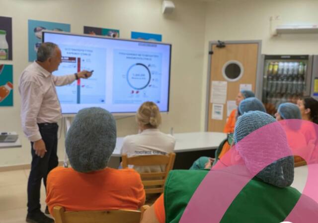 Φάρμα Κουκάκη: Ενημέρωση στο προσωπικό για τον καρκίνου του μαστού